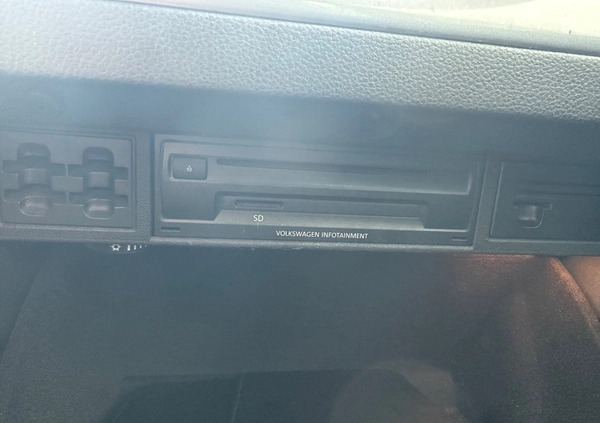 Volkswagen Golf cena 22990 przebieg: 298000, rok produkcji 2016 z Góra małe 191